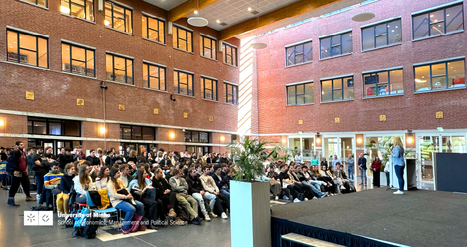 EEG students take part in international management simulation under the Erasmus+ BIP program