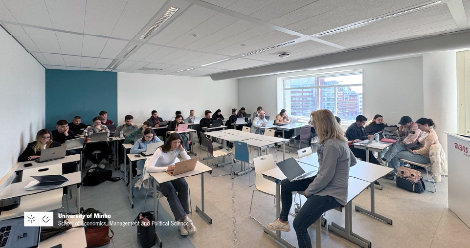 EEG students take part in international management simulation under the Erasmus+ BIP program